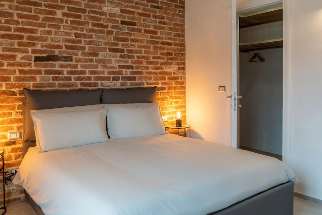 Апартаменты Centro Storico Recinto Dei Nobili 4-Private Parking Асти Экстерьер фото